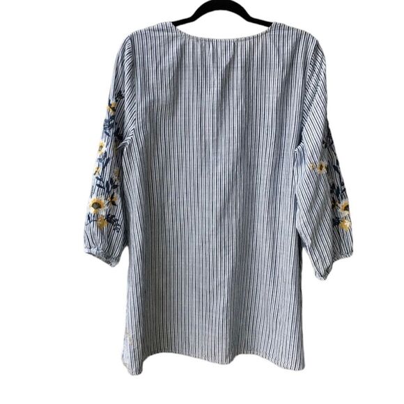 ✨ J.Jill Embroidered 3/4-Sleeve Tunic✨ - Picture 7 of 9